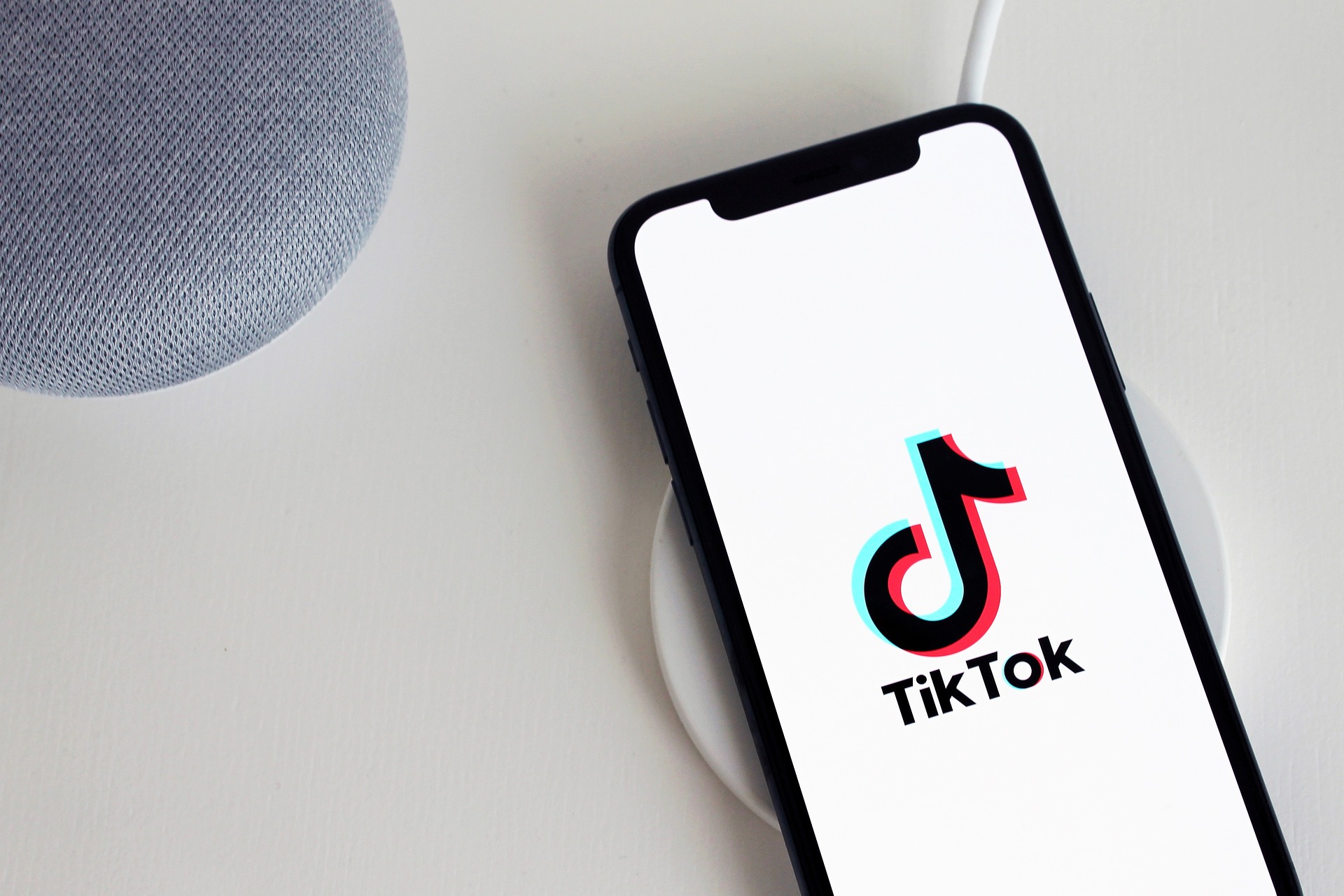 TikTok: ¿informar o estar informado?