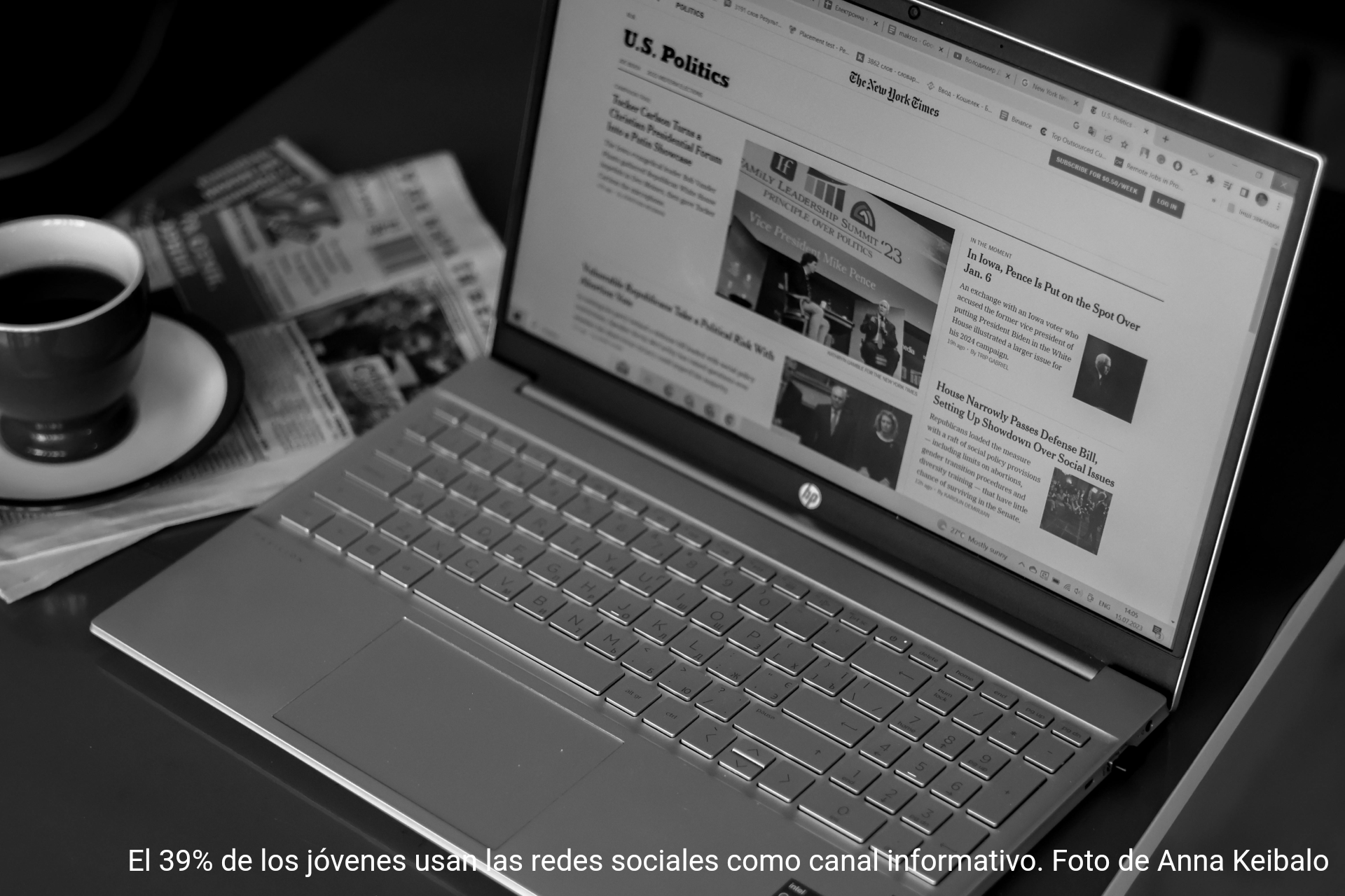 El 39% de los jóvenes usan las redes sociales como canal informativo. Foto de Anna Keibalo